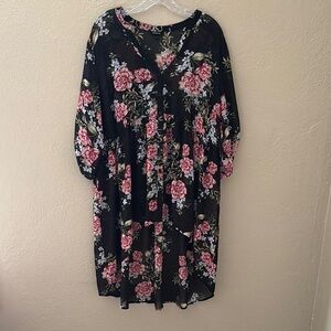 Women’s Torrid Semi Sheer Hi-Low Floral Top, 3/3X, Black/Pink